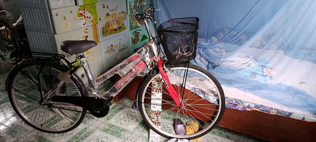 Xe đạp Thống Nhất màu Bạc, Đỏ, Đen mới. Mua bán Xe đạp tại Quận Hoàn Kiếm Hà Nội được đăng bởi Nguyendinhhoan hình 1