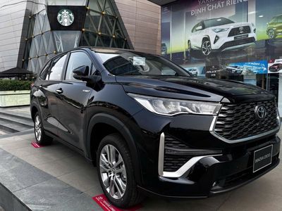 Toyota Innova Cross 2.0G CVT 2026 Đen