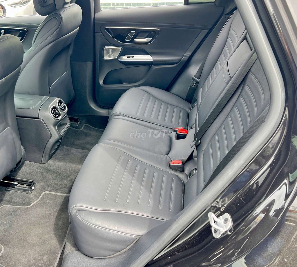 Mercedes glc 300 đời 2023. Mua bán Ô tô tại Thành phố Vũng Tàu Bà Rịa - Vũng Tàu được đăng bởi Quốc việt  hình 13