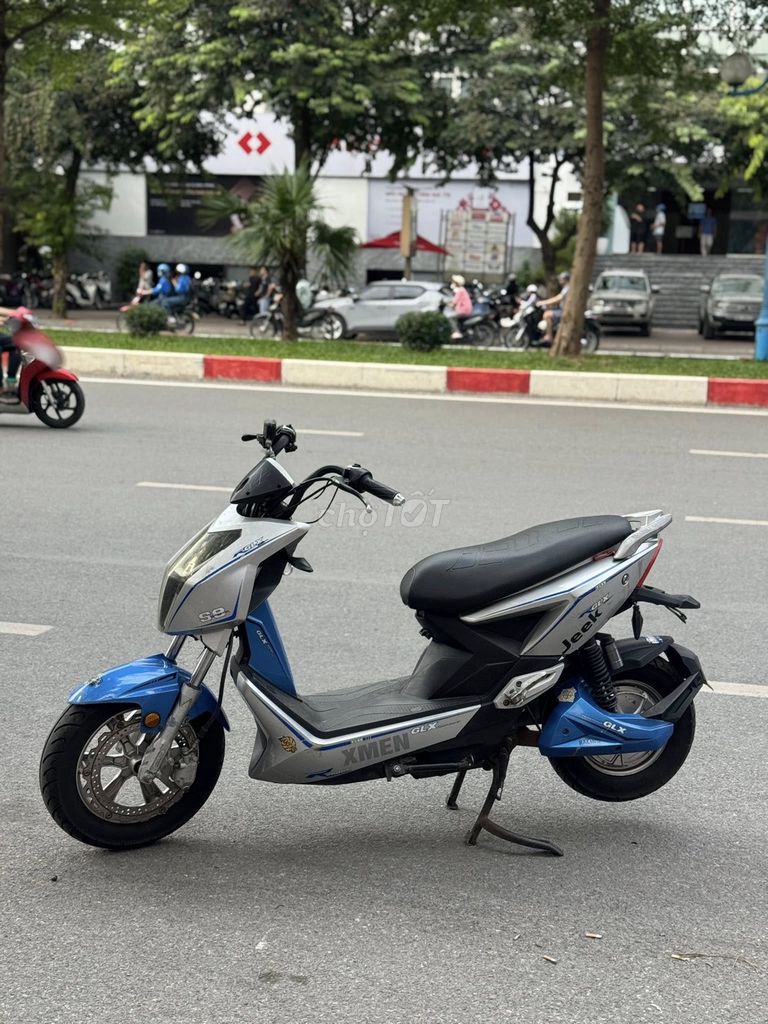 Xả hơn 4 củ. Mua bán Xe điện tại Quận Cầu Giấy Hà Nội được đăng bởi Xe Điện 257 Hoàng Quốc Việt  hình 4