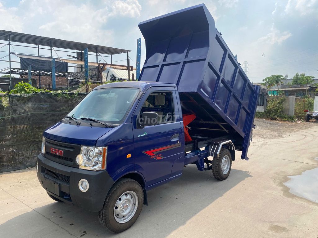Xe Tải SRM Chở Rác 4 Khối Hàng Sẵn Giao Nhanh. Mua bán Xe tải, xe ben tại Thành phố Thuận An Bình Dương được đăng bởi Ngọc Minh hình 1