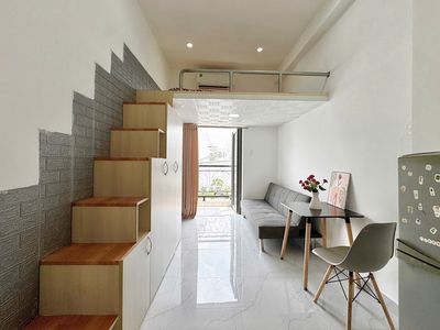 Phòng Gác cao-Ban công-Full nội thất gần ĐH Văn Lang-Công Nghiệp 4,5tr