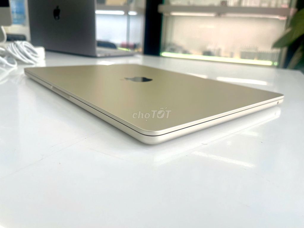 Apple MacBook Air M4 13 inch 16GB/256GB. Mua bán Laptop tại Quận 3 Tp Hồ Chí Minh được đăng bởi Đặng Thái Bình hình 1