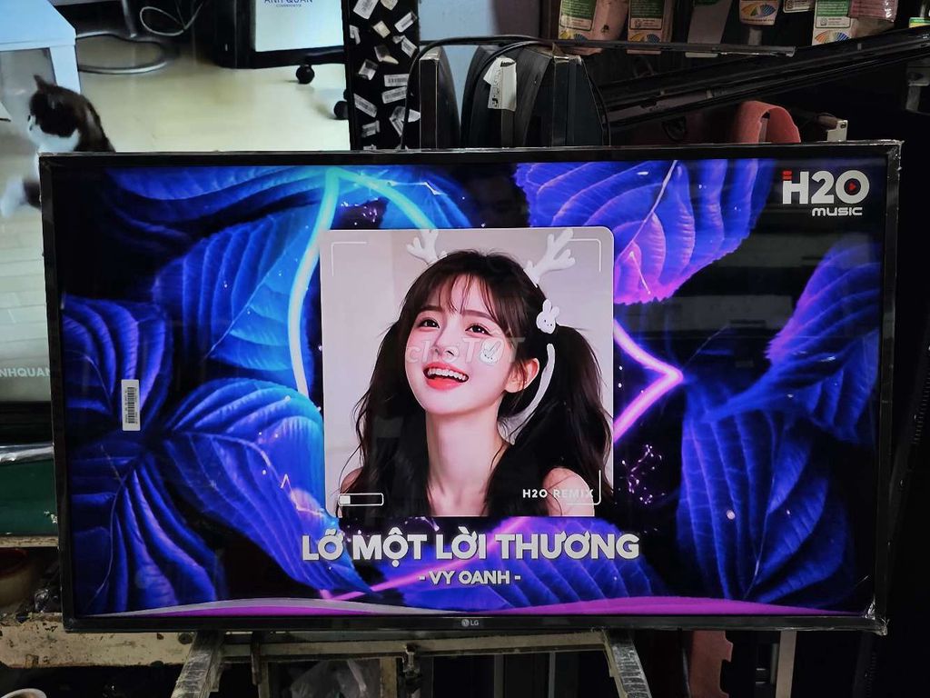 Tivi LG 4K Smart - 43"UN7300. Chuột Bay 2021 - 99%. Mua bán Tivi, Âm thanh tại Huyện Hóc Môn Tp Hồ Chí Minh được đăng bởi Quốc Vinh hình 1