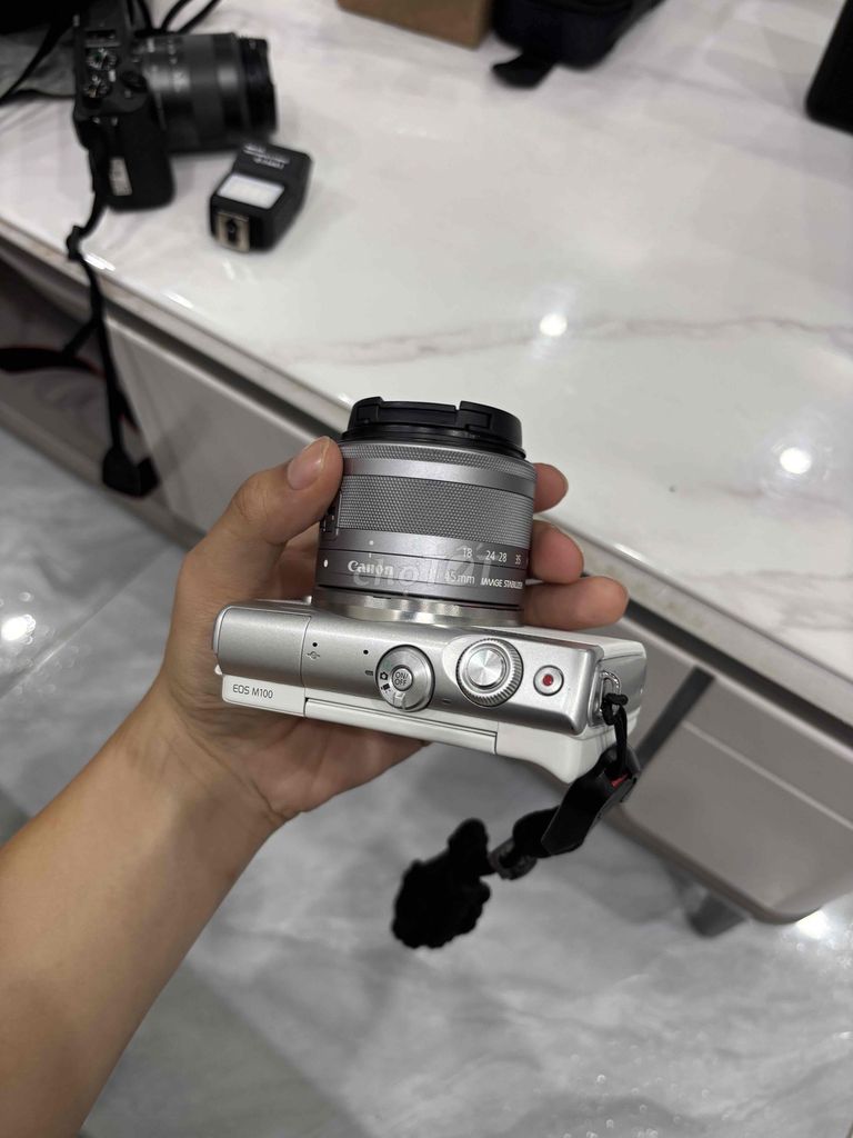 Máy ảnh Canon EOS M100 Trắng. Mua bán Máy ảnh, Máy quay tại Quận Hồng Bàng Hải Phòng được đăng bởi Tiến Dũng hình 1