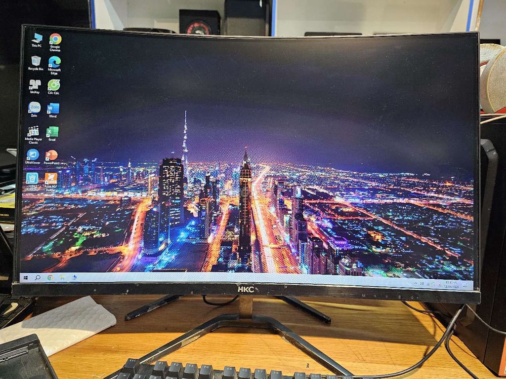 Màn hình HKC cong Đen. Mua bán Phụ kiện (Màn hình, Chuột...) tại Thành phố Hội An Quảng Nam được đăng bởi ĐÀ NẴNG COMPUTER hình 1