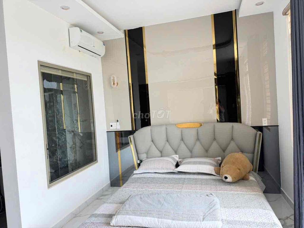 Bright 3-storey house with 4 bedrooms in Nam Cẩm Lệ — photo 11