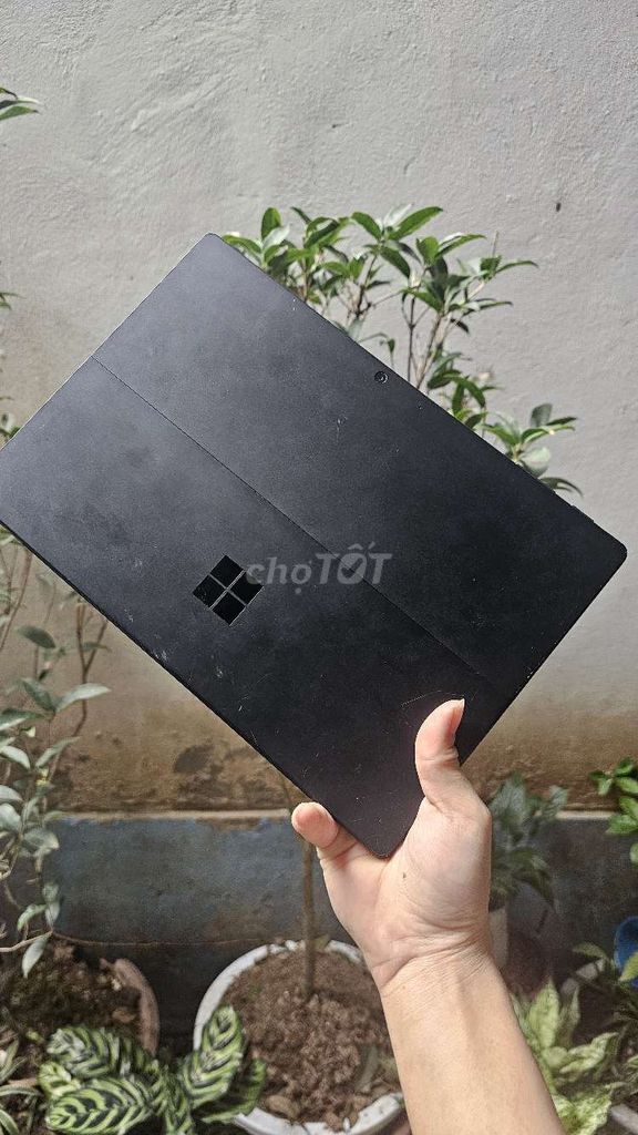 Microsoft Surface i7 16GB/256GB Đen. Mua bán Máy tính bảng tại Quận Thanh Xuân Hà Nội được đăng bởi Anh Trung hình 1