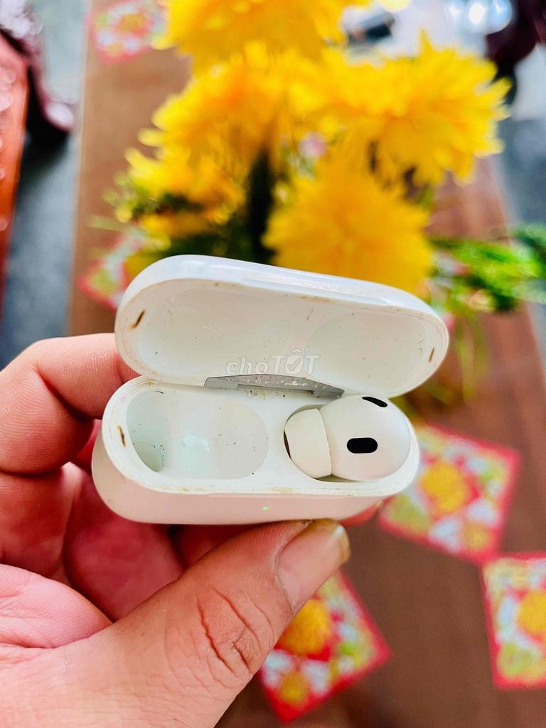 Tai nghe Apple AirPods Pro 2 Trắng. Mua bán Tivi, Âm thanh tại Thành phố Cà Mau Cà Mau được đăng bởi Nguyễn An hình 1
