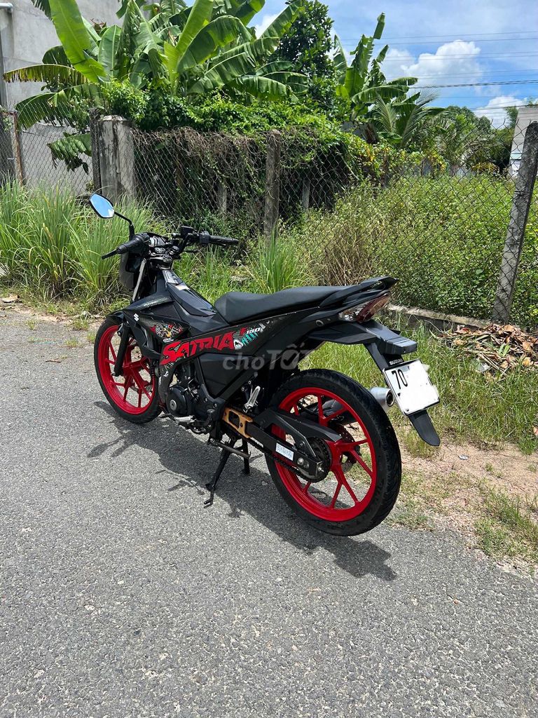 Cần tiền bán  nhanh xe  Suzuki satria xe đẹp. Mua bán Xe máy tại Thành phố Tây Ninh Tây Ninh được đăng bởi Kimchinh hình 6