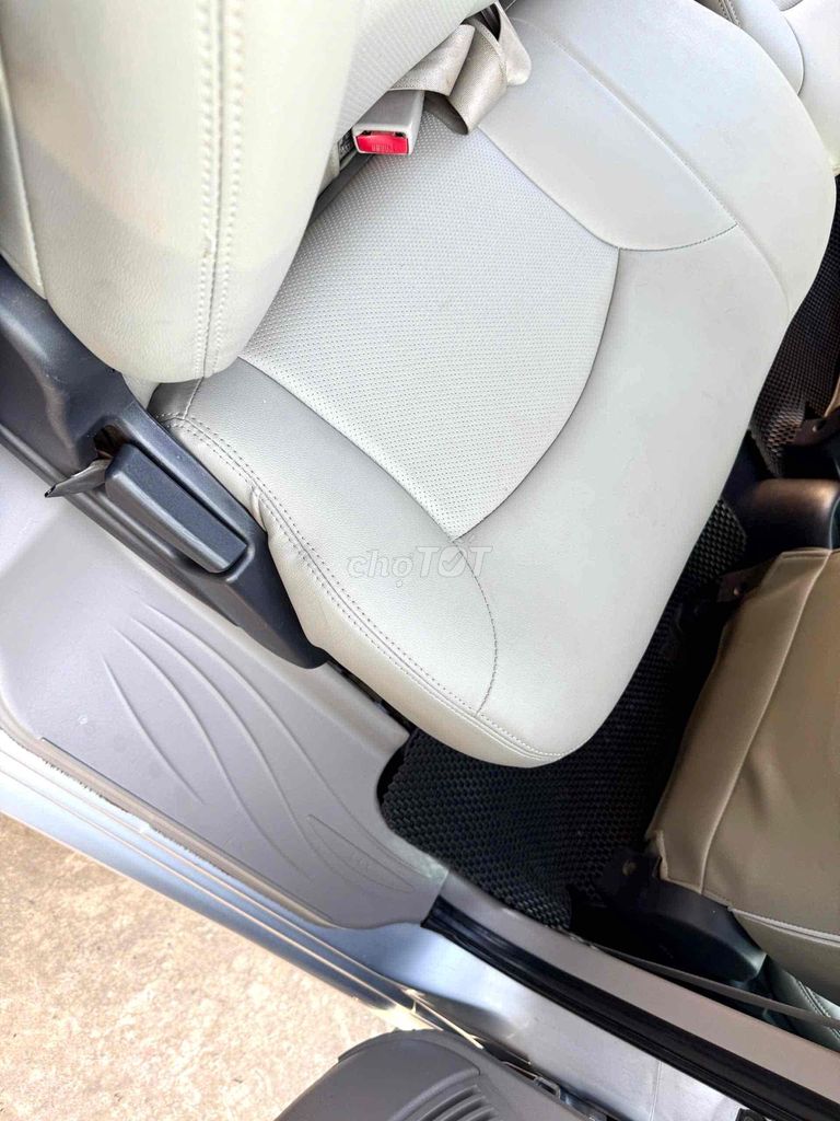 Mitsubishi Grandis 2005 2.4 AT - 127000 km