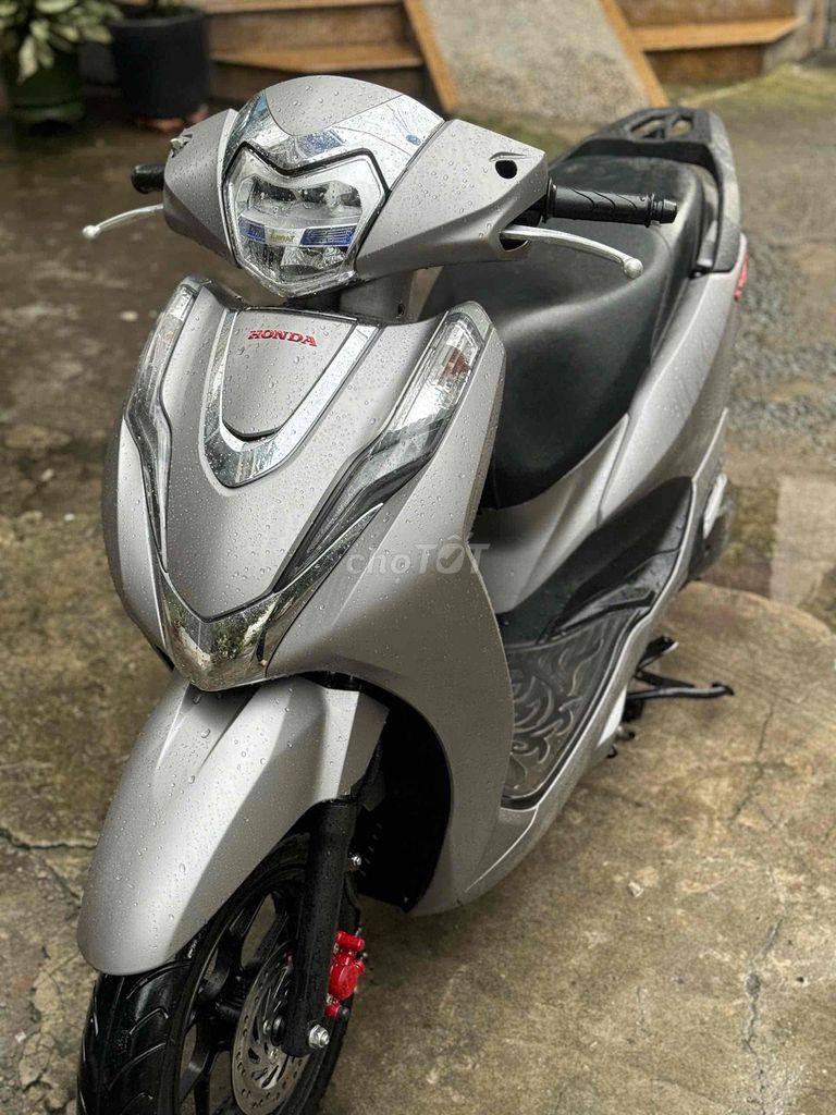 ❤️ Lead 125 đời 2020 smk up4val bstp chính chủ. Mua bán Xe máy tại Quận 11 Tp Hồ Chí Minh được đăng bởi Hưng Từ hình 5