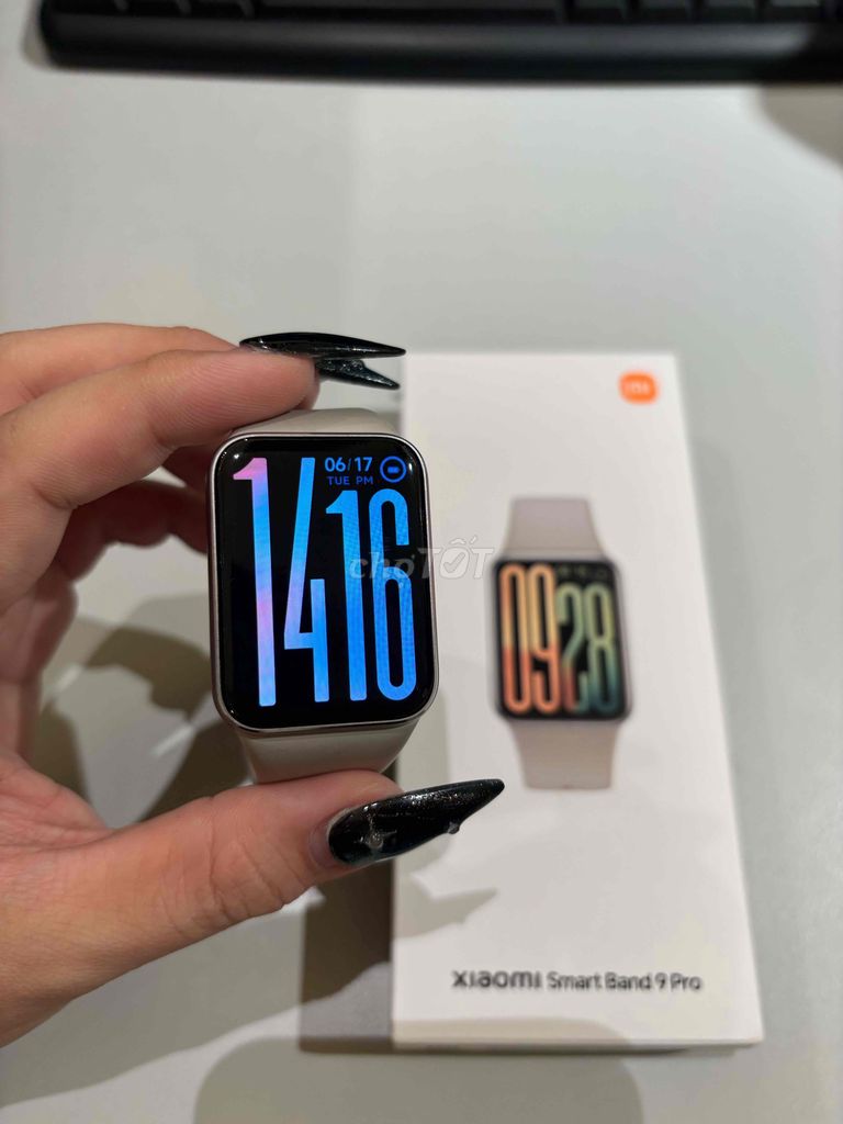Pass Miband 9 Pro màu bạc