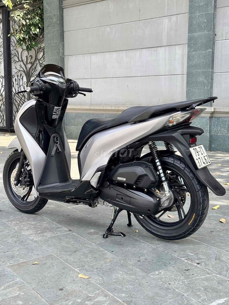 SH 150 ABS 2017 XÁM TITAN MÁY ZIN CHÍNH CHỦ CÓ GÓP. Mua bán Xe máy tại Thành phố Thủ Đức Tp Hồ Chí Minh được đăng bởi Khoa Đặng hình 3