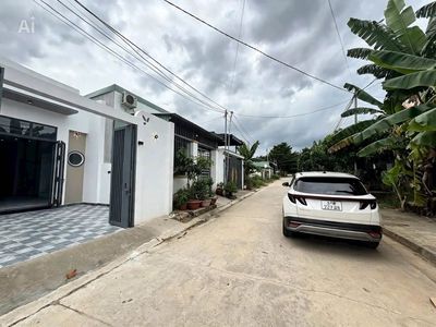 Nhà đẹp 5x20m full thổ cư, tặng nội thất, Bến Cát, Bình Dương