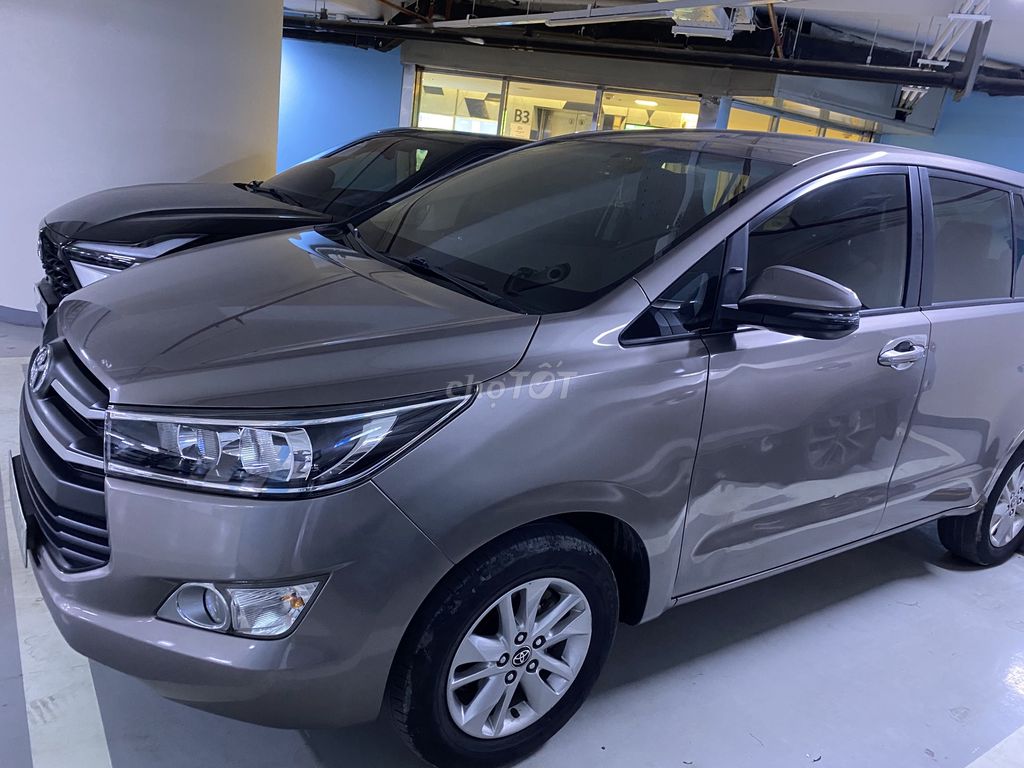 Toyota Innova 2020 Số sàn 100000 km Xám. Mua bán Ô tô tại Quận Ba Đình Hà Nội được đăng bởi Toan Xuan hình 4
