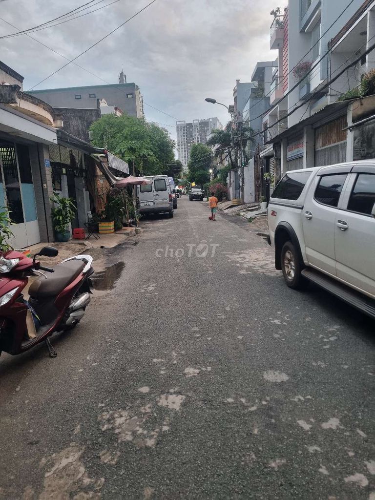 Cho thuê nhà nguyên căn, 1 sẹc đường Thoại Ngọc Hầu, Tân Phú, HCM