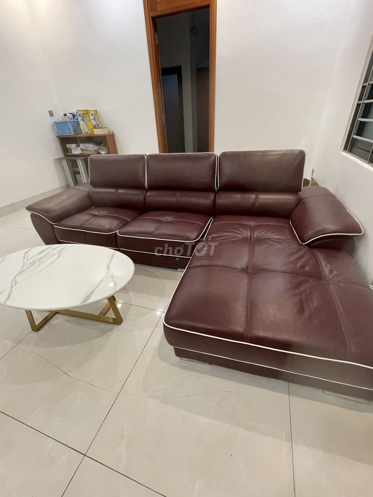 Sofa góc Clark & Kate Da bò thật Đỏ rượu Ý cũ. Mua bán Bàn ghế tại Thành phố Biên Hòa Đồng Nai được đăng bởi Trang Nguyễn hình 1