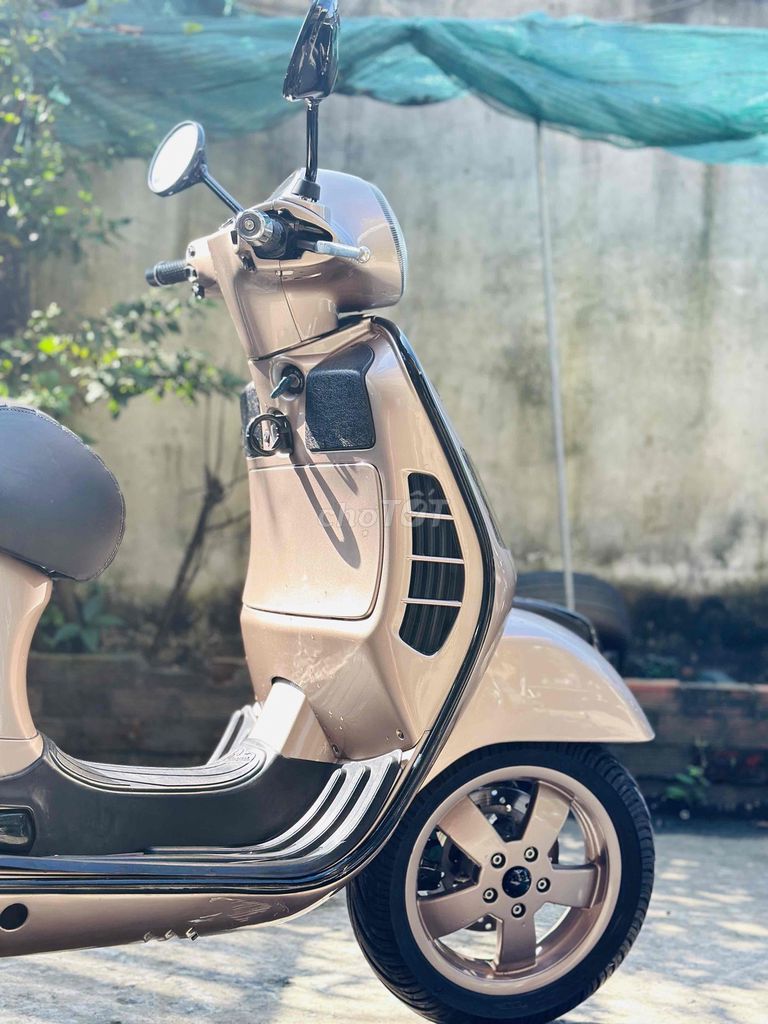 Piaggio Vespa GTS 125 2015 3VAL IE Vàng đồng. Mua bán Xe máy tại Quận 12 Tp Hồ Chí Minh được đăng bởi Ta Thanh Thai hình 10