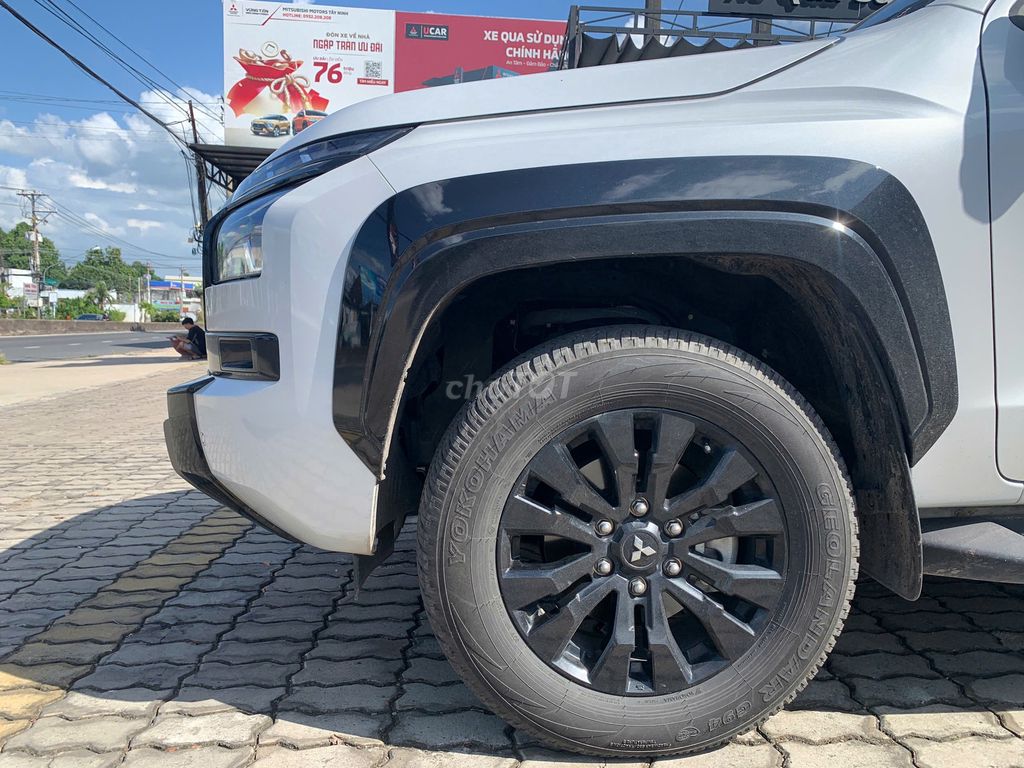 Mitsubishi Triton 2024 Trắng 30.000km. Mua bán Ô tô tại Quận Tân Phú Tp Hồ Chí Minh được đăng bởi Hoanganh Nguyendinh hình 3