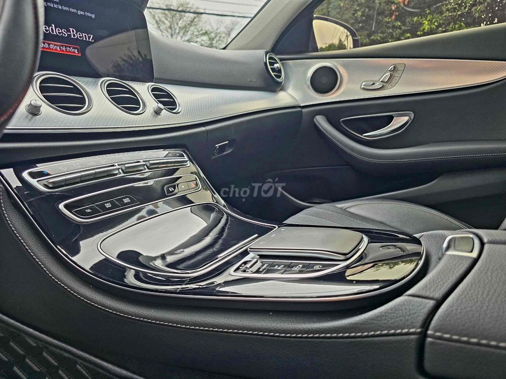 Mercedes Benz E Class 2022 E180 - 22000 km