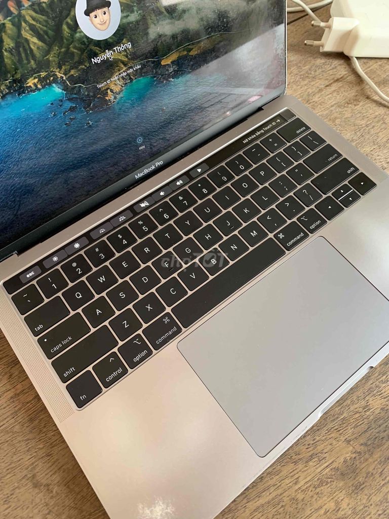 Macbook pro 2017 touchbar. Mua bán Laptop tại Thành phố Huế Thừa Thiên Huế được đăng bởi thong hình 1