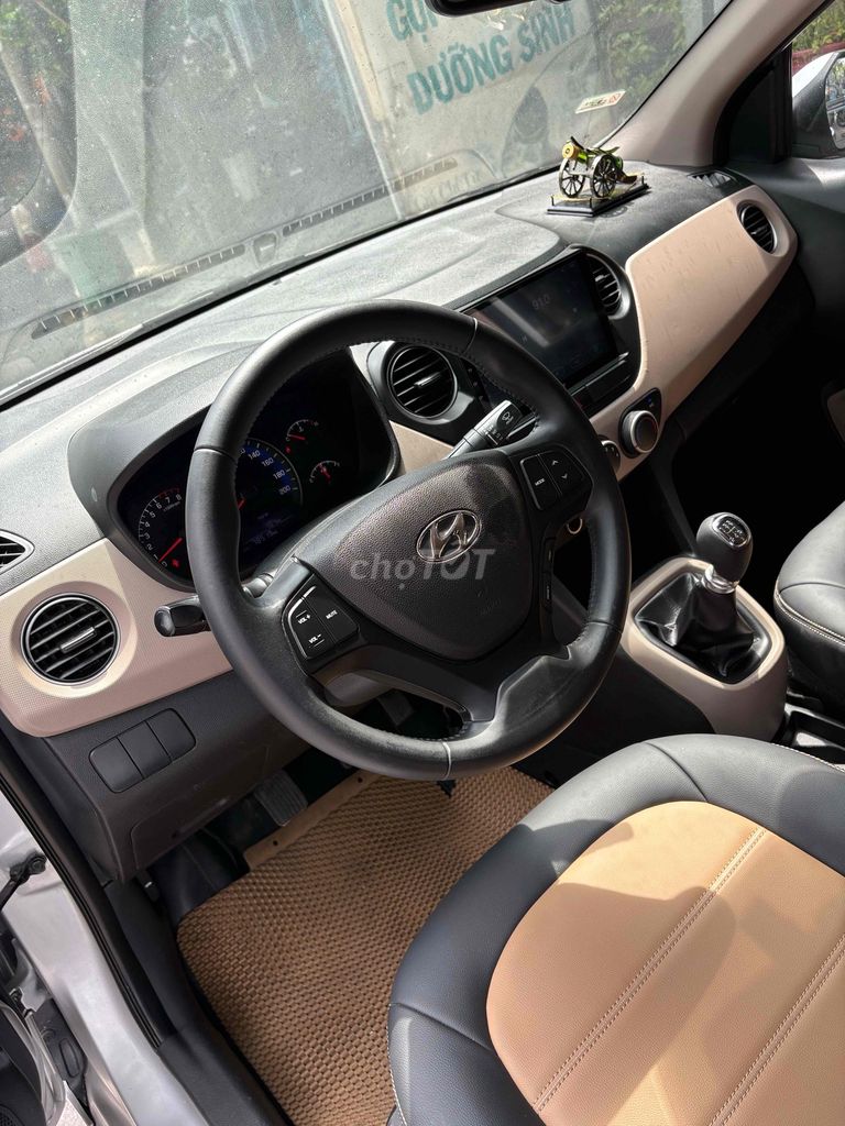 Hyundai Grand i10 2018 Sedan 1.2 MT - 78000 km. Mua bán Ô tô tại Huyện Bình Chánh Tp Hồ Chí Minh được đăng bởi Trân công Đai hình 8