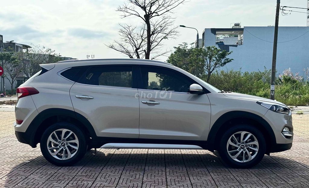Hyundai Tucson 2018 2.0 AT - 82000 km. Mua bán Ô tô tại Quận Cẩm Lệ Đà Nẵng được đăng bởi nguyễn văn khoa hình 7