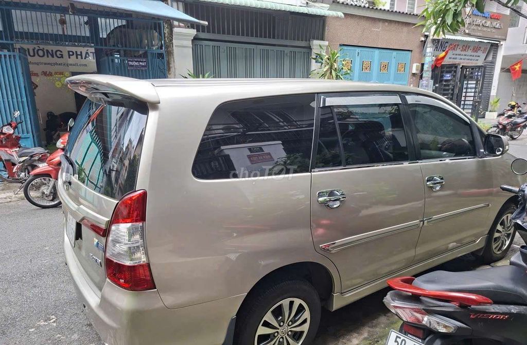 Anh mình bán Inova2015 số sàn, ~100kkm,xe gia đình. Mua bán Ô tô tại Quận Tân Phú Tp Hồ Chí Minh được đăng bởi Bao hình 5