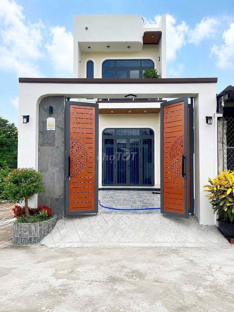 Ngộp nặng cần bán nhà lầu ngay cuối Đ. Đồng Khởi. Tặng nội thất 50 tr