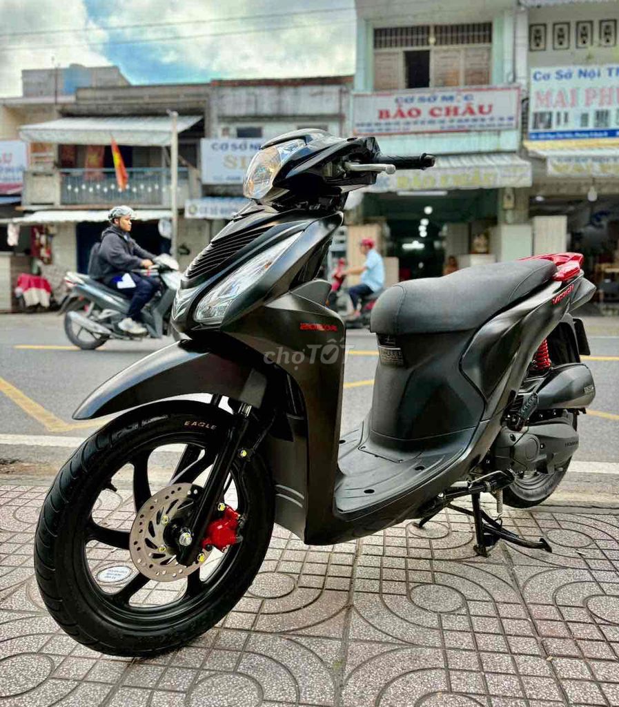 Vision2017, bstp 9chủ, máy gin êm xe đẹp - có góp. Mua bán Xe máy tại Quận 8 Tp Hồ Chí Minh được đăng bởi Võ Thanh Nhựt hình 2