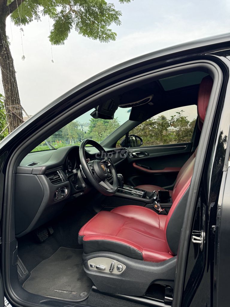 Porsche Macan 2023  - 27500 km. Mua bán Ô tô tại Quận 7 Tp Hồ Chí Minh được đăng bởi Nguyen Huynh hình 1