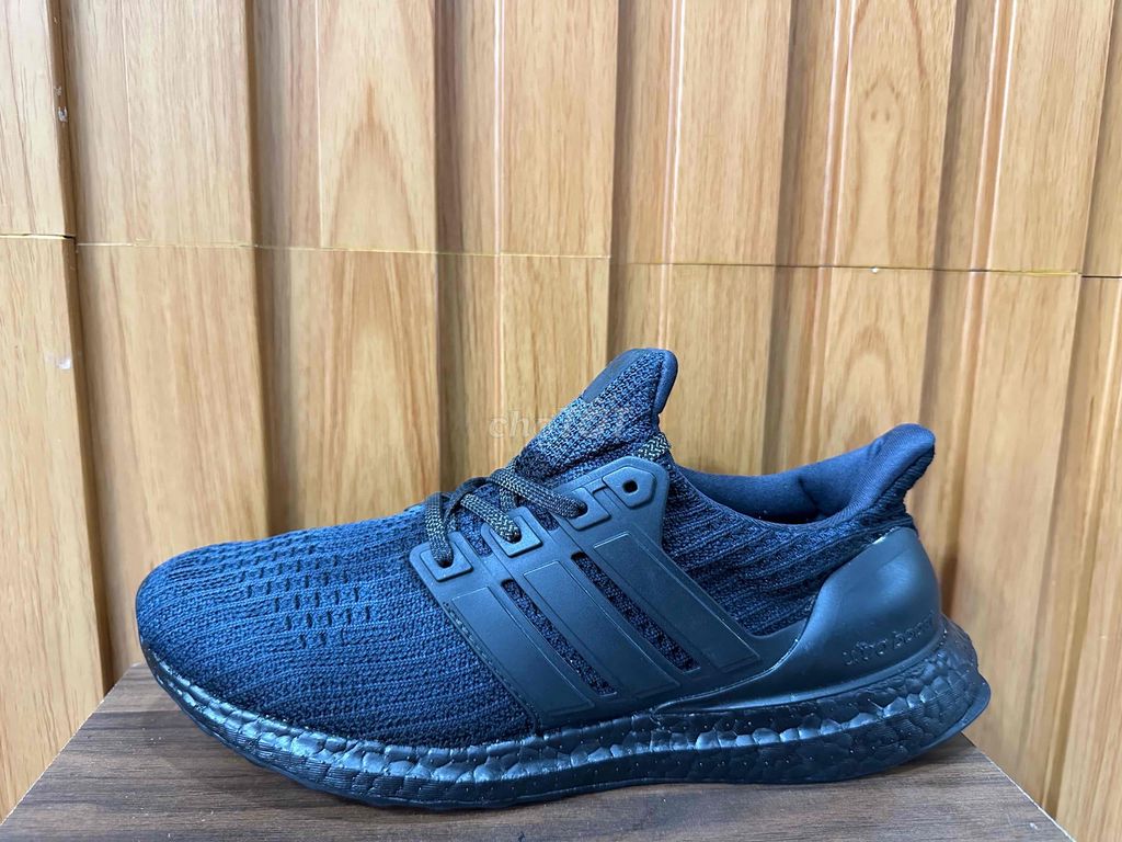 Giày Adidas size 40.5 chính hãng mới keng zin 95%