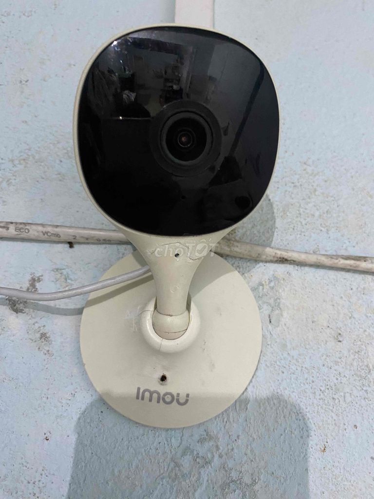 bán 2 con camera như ảnh còn sài ok. Mua bán Máy ảnh, Máy quay tại Quận Liên Chiểu Đà Nẵng được đăng bởi Nhất Nguyễn hình 1