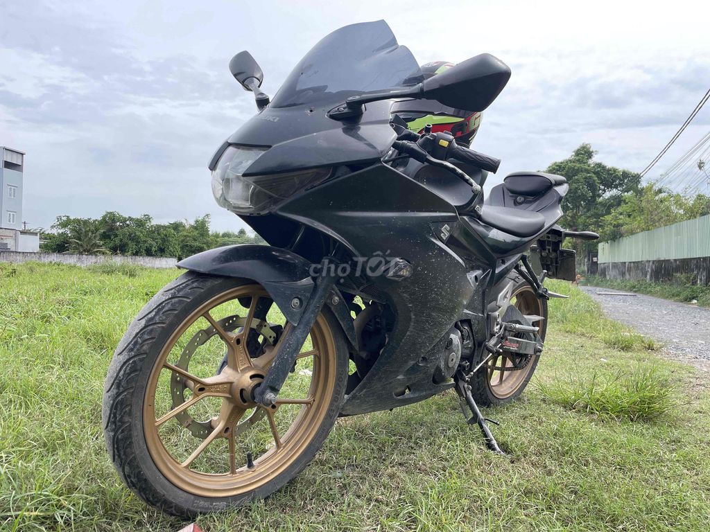 Suzuki GSX R150 mới làm máy. Mua bán Xe máy tại Huyện Bình Chánh Tp Hồ Chí Minh được đăng bởi Huỳnh Quốc Thiên hình 2