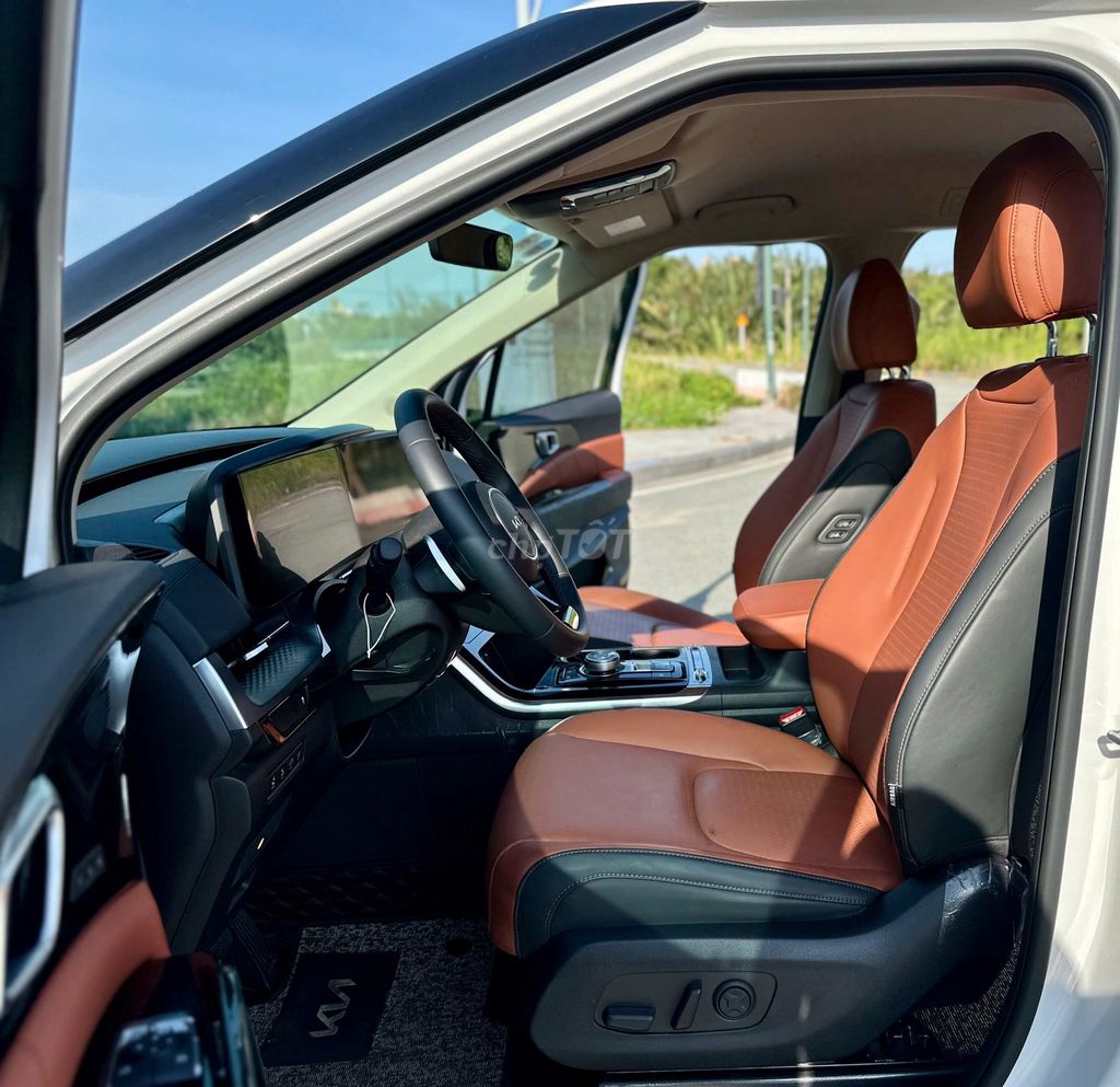 Kia Carnival Premium 2.2D 7S 2024 - 24000 km. Mua bán Ô tô tại Quận 12 Tp Hồ Chí Minh được đăng bởi ĐỨC XE LƯỚT hình 8