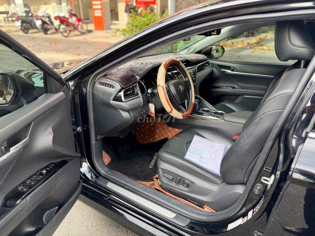 Toyota Camry 2020 2.5 Q Đen 55000 km. Mua bán Ô tô tại Quận Bình Thạnh Tp Hồ Chí Minh được đăng bởi phuongneo hình 4