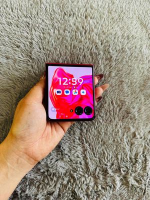 Motorola Razr 50 Ultra ram 12/256GB. Màu Hồng