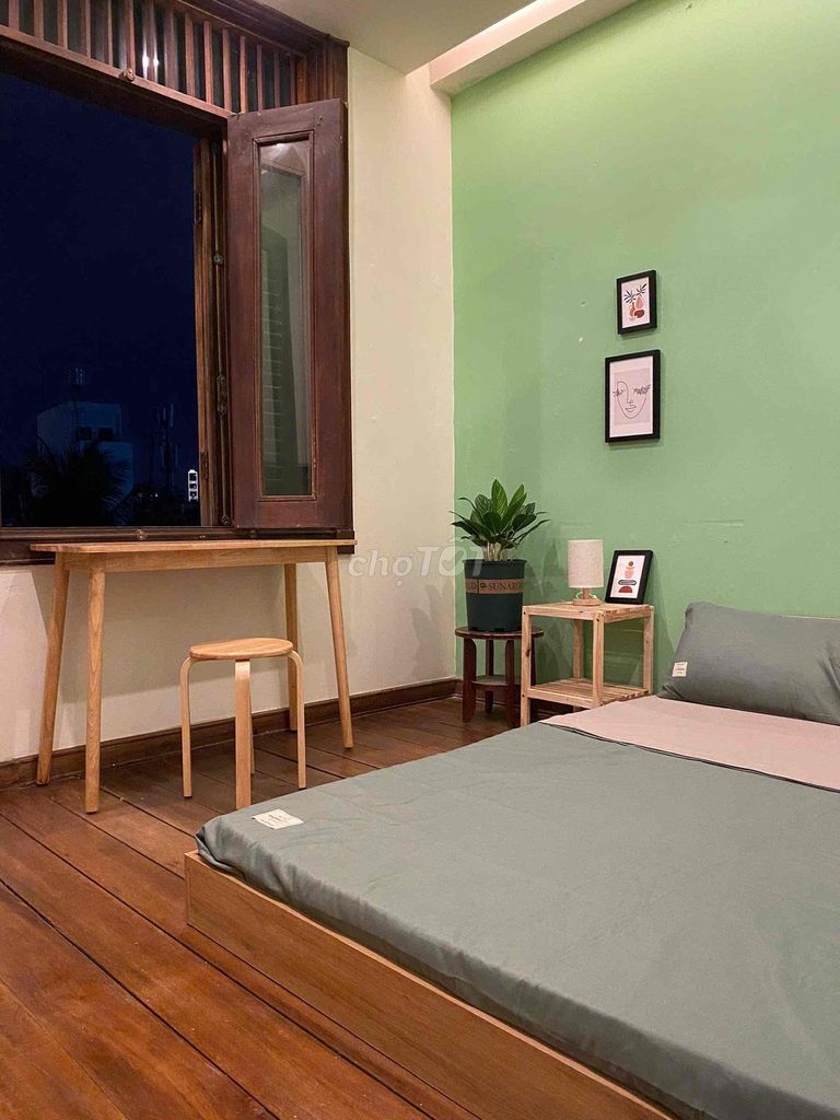 Phòng trọ chợ Bà Chiểu có cửa sổ nội thất