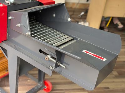 Máy băm cỏ băm rơm băng tải giá rẻ. Mua bán Đồ chuyên dụng, Giống nuôi trồng tại Quận Bắc Từ Liêm Hà Nội được đăng bởi Điện máy đỉnh cao Vinmax