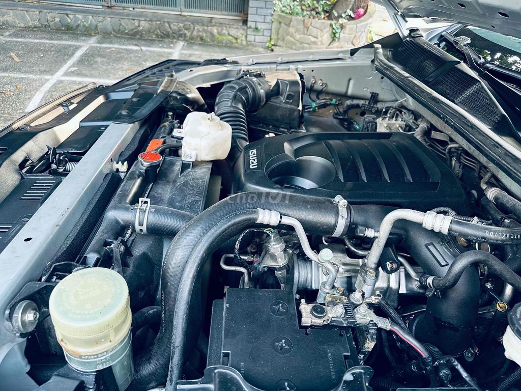 Isuzu Mu X 2022 B7 4x2 MT - 69000 km. Mua bán Ô tô tại Thành phố Thủ Đức Tp Hồ Chí Minh được đăng bởi Đặng Văn Viết hình 18