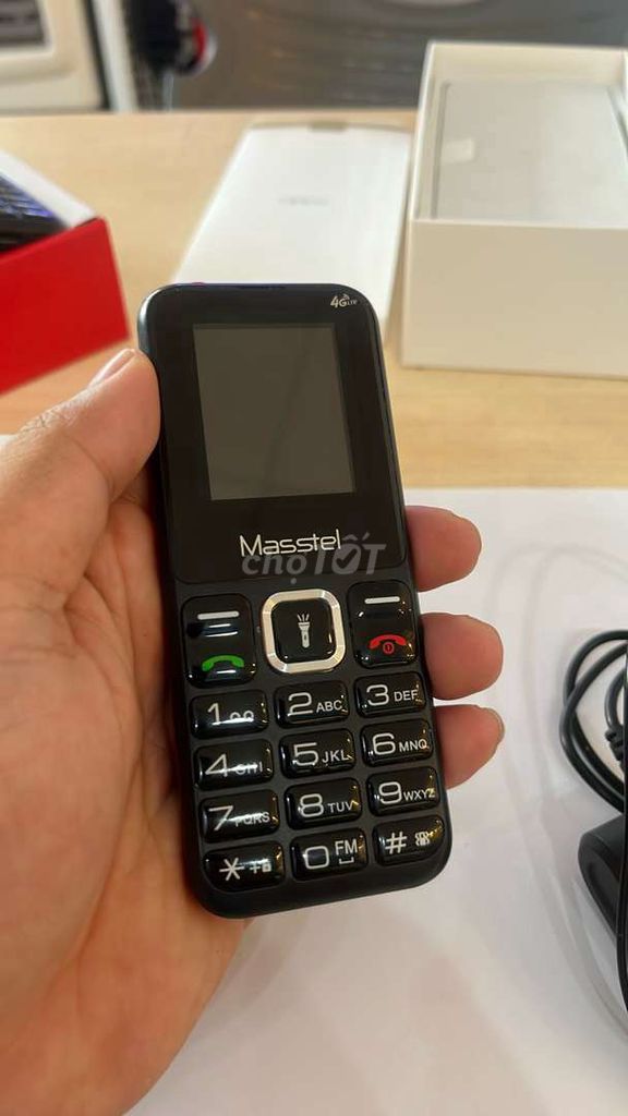 Masstel IZI 10 4G Đen. Mua bán Điện thoại tại Thành phố Thủ Đức Tp Hồ Chí Minh được đăng bởi ĐINH BI hình 1