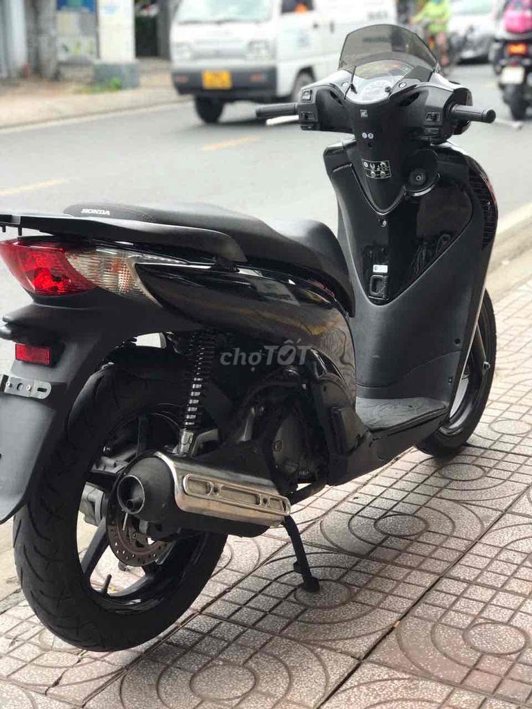 DYLAN150 2004 LÊN 2 DĨA 2010 BAO TÊN - GÓP ĐƯA 0đ. Mua bán Xe máy tại Quận 8 Tp Hồ Chí Minh được đăng bởi XE MÁY NGUYỄN MINH SƠN hình 4