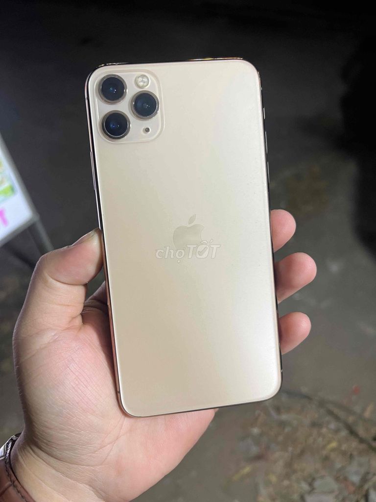 iPhone 11 Pro Max 256GB Vàng. Mua bán Điện thoại tại Thành phố Dĩ An Bình Dương được đăng bởi Duc hình 1