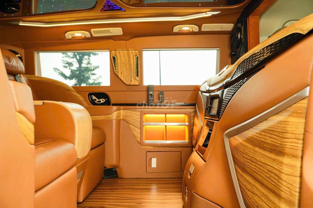 Mercedes Benz V Class 2021 V250 Luxury - 38000 km. Mua bán Ô tô tại Quận Tân Bình Tp Hồ Chí Minh được đăng bởi GREENWAY AUTO hình 9