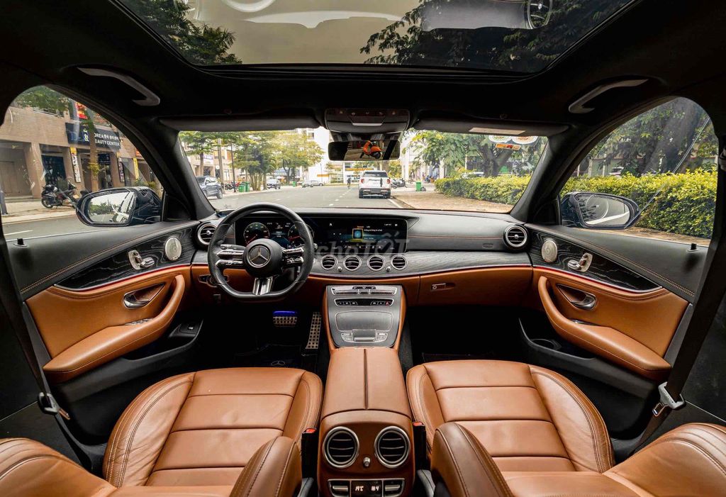 E300 AMG 2022 màu đen nt nâu siêu lướt & siêu đẹp. Mua bán Ô tô tại Quận 7 Tp Hồ Chí Minh được đăng bởi Dương Phương hình 11