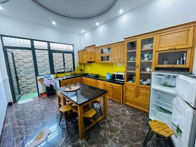 Cho thuê nhà 4PN full nội thất hiện đại hẻm thông ở hoặc kd nhỏ lẻ. Cho thuê nhà ở tại Thành phố Vũng Tàu Bà Rịa - Vũng Tàu được đăng bởi Như Quỳnh