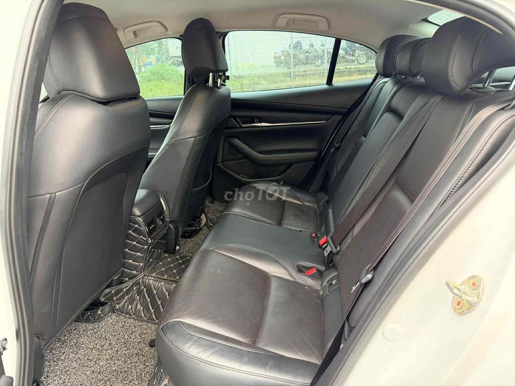 Mazda 3 2023 1.5L Luxury - 40000 km. Mua bán Ô tô tại Quận Hải Châu Đà Nẵng được đăng bởi Hoàng hình 9