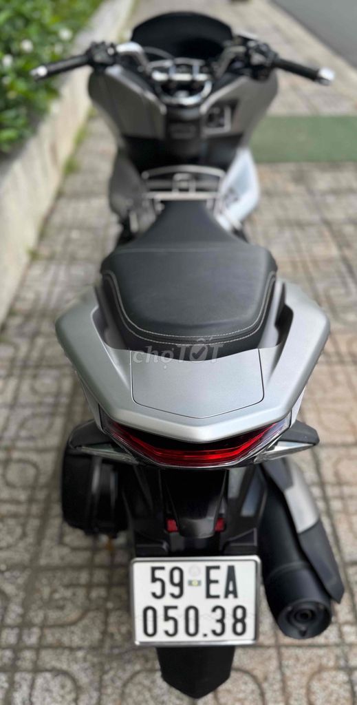 Honda PCX 150 2018 Smart Key Bạc. Mua bán Xe máy tại Thành phố Thủ Đức Tp Hồ Chí Minh được đăng bởi  xe máy HOÀNG THỊNH Thủ Đức  hình 4