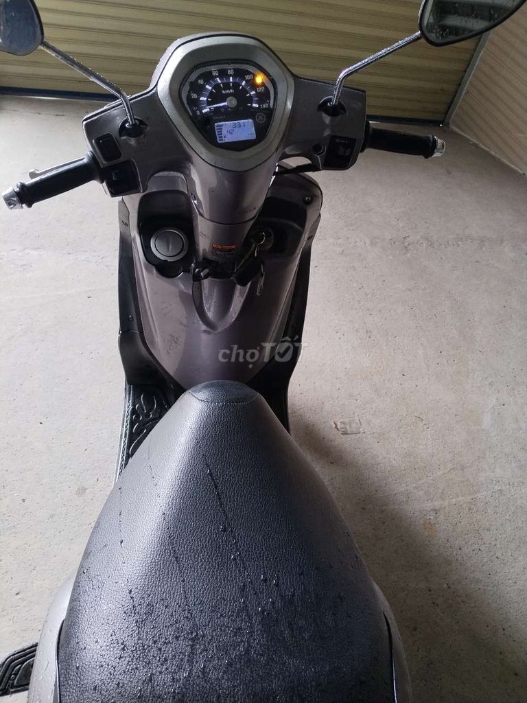 Nhà mình cần bán xe Grande đời 2017. Mua bán Xe máy tại Quận 12 Tp Hồ Chí Minh được đăng bởi Bình an hình 5